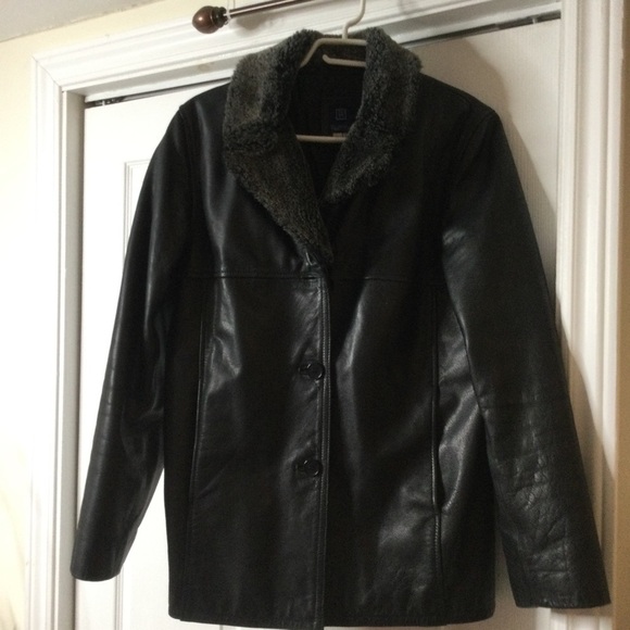 Reitmans Jackets & Blazers - Soft black leather jacket, Fuax fur collar